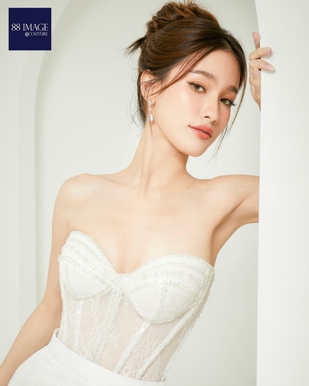 ชุดแบบสองชิ้น (Two-piece)