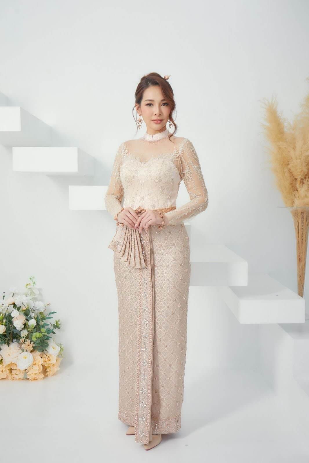 เทรนด์ชุดไทยประยุกต์ 2025 | ร้านชุดแต่งงาน 88 IMAGE