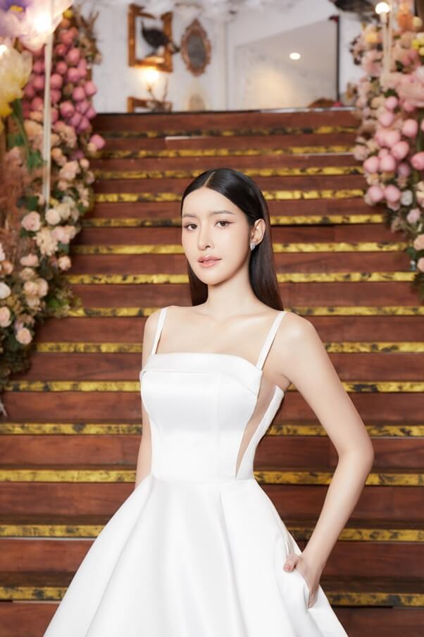  ชุดแต่งงานมินิมอล ชุดแต่งงานที่ดีไซน์เรียบง่าย 