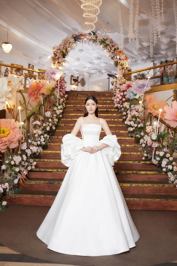  ชุดแต่งงานมินิมอล ชุดแต่งงานที่ดีไซน์เรียบง่าย 