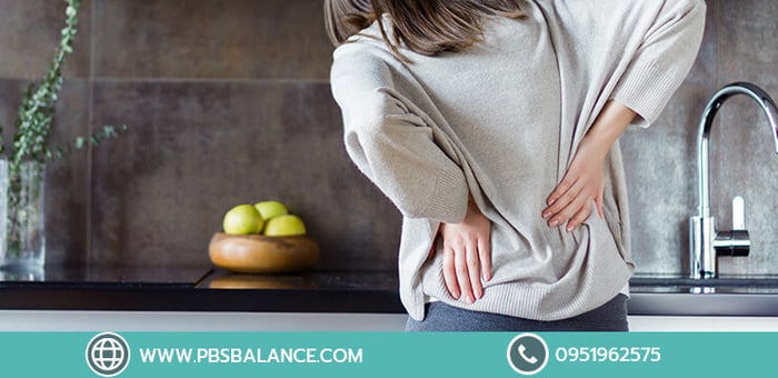 หลังไม่ตรงที่มีสาเหตุจากโรคเท้าแบน