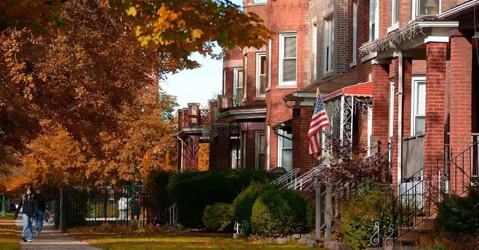 Moving to Chicago, IL, row of brick houses in Albany Park