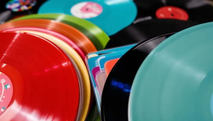 Swiftie Storage: Guide to Vinyl, Merch & Collectible Storage