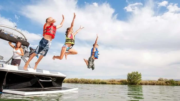 a family boating near Lancaster, OH