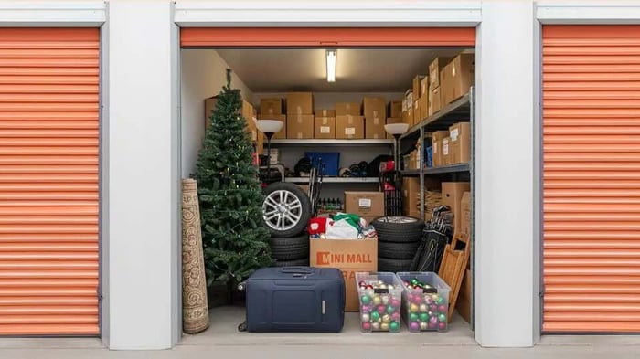 How To Craft, Display, & Store Your Holiday Decorations