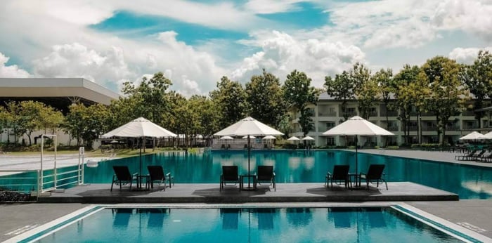 แนวทางการตกแต่งรีสอร์ทในเกาะสมุยให้กลมกลืนกับธรรมชาติและวิวทะเล