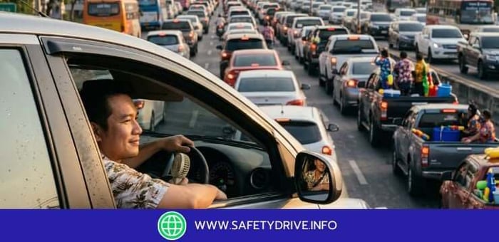 รถติดยาวช่วงสงกรานต์ ขับยังไงให้ “ประหยัดน้ำมัน” และไม่เครียด