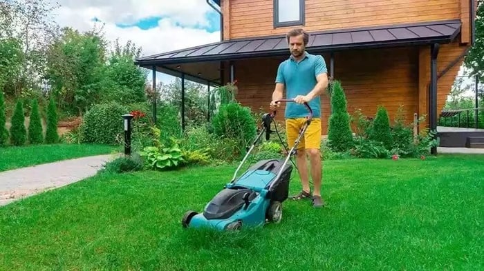 How To Efficiently Store Your Lawn Care Equipment - Safeguard Self Storage