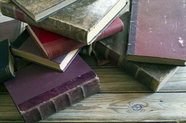 Start a Poetry Night in Your Garage - Safeguard Self Storage