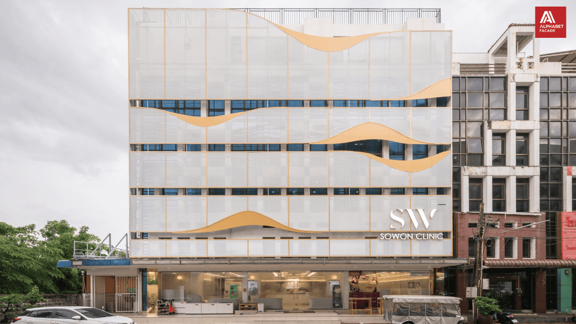 Beyond Beauty : ตกแต่งคลินิกให้ฟาซาดที่ “ทำงานแทนแบรนด์”