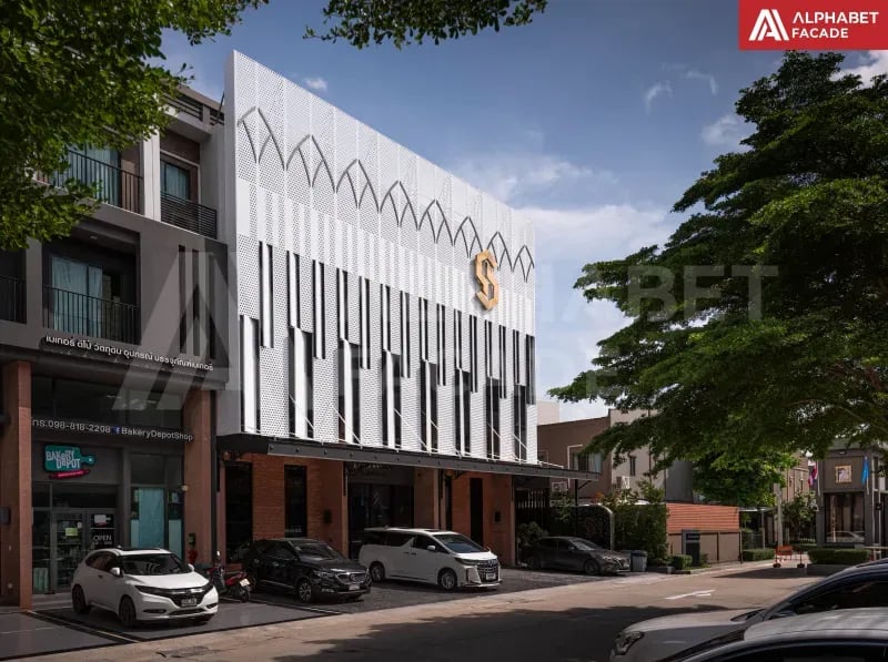 ด้วยเทรนด์รักษ์โลกที่ยังคงมาแรง Facade Design ออกแบบหน้ากากอาคาร ให้สอดคล้องกับสิ่งแวดล้อมได้ ไม่ว่าจะเป็นการเปิดช่องฟาซาดให้มีแสงธรรมชาติเข้ามาในอาคาร หรือการเลือกใช้วัสดุฟาซาดที่กันความร้อน ช่วยลดการใช้แอร์ได้น้อยลง