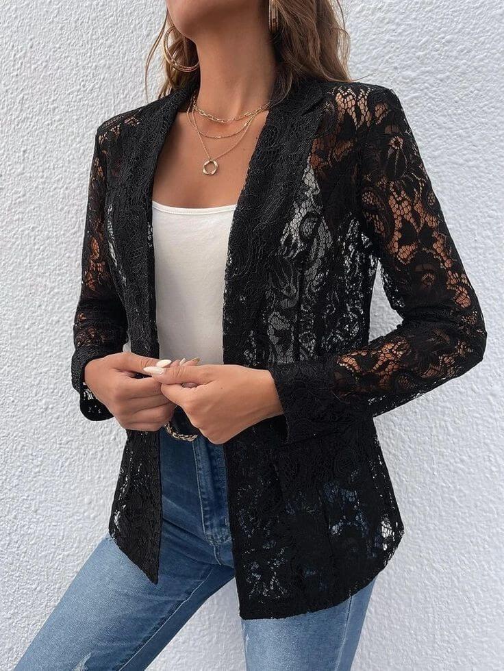 Chantilly Lace – The Allure of French Lace in Modern Fashion