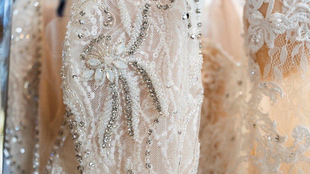 Chantilly Lace – The Allure of French Lace in Modern Fashion