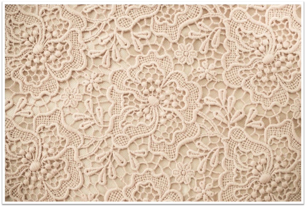 Lace that pairs well with chiffon, mesh, or cotton linings reduces production complexity while maintaining a smooth, clean look.