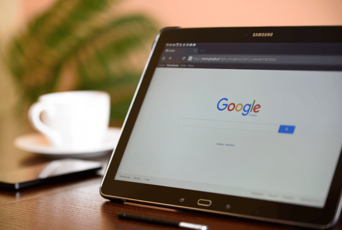 Google Search Console เป็นเครื่องมือที่ช่วยให้คุณสามารถตรวจสอบ ข้อผิดพลาดทางเทคนิคของเว็บไซต์ และดูว่า Google จัดอันดับเว็บของคุณอย่างไร