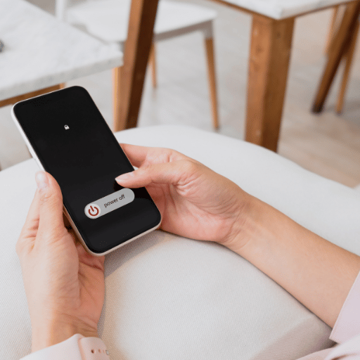 ปิดโทรศัพท์และโซเชียลมีเดีย