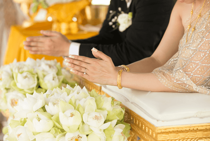 สิ่งที่พี่ก้อยรักที่สุดคือ…  พิธีไทยไม่ใช่พิธีที่ต้องอลังการ แต่เป็นพิธีที่ “สัมผัสใจ”  เรียบง่าย อ่อนโยน แต่มีพลังมากค่ะ