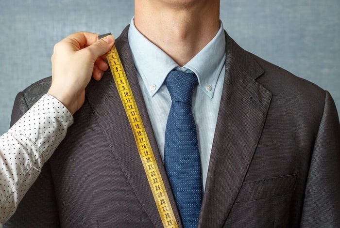 Tailor-Made Suit vs Altered Suit: Which One Is Right for You?