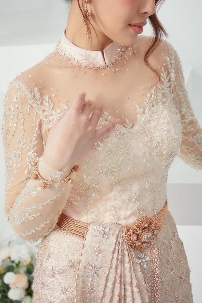 เทรนด์ชุดไทยประยุกต์ 2025 | ร้านชุดแต่งงาน 88 IMAGE