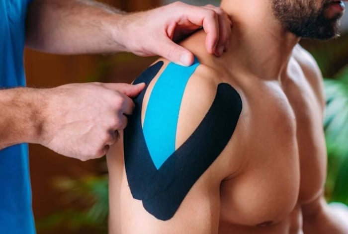 เทปพยุงกล้ามเนื้อราคาถูก vs ราคาพรีเมียม: ต่างกันอย่างไรในด้านคุณภาพ?