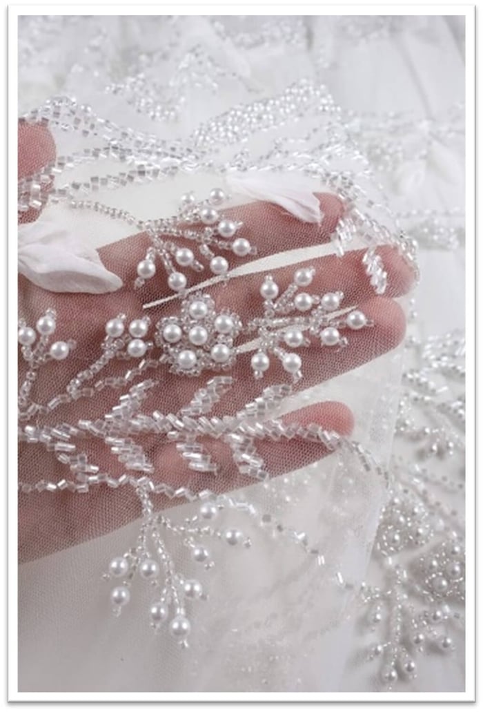 Romantic Garden: Pastel pearls and embroidered florals for a dreamy bridal theme. Think delicate blossoms, flowing skirts, and accents that evoke springtime elegance.