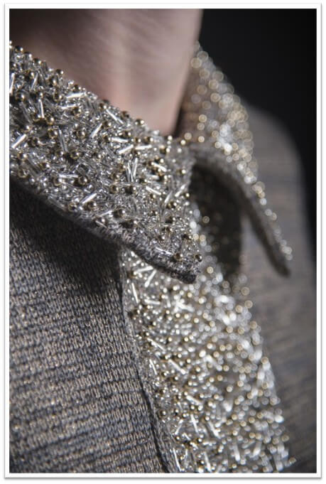 Layer with additional sheer fabric: Produces a mysterious, afterimage effect that adds depth and intrigue.