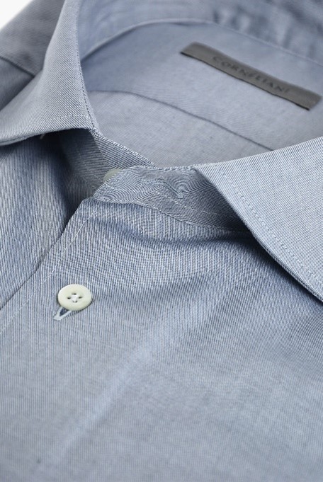 Cotton can wrinkle and shrink easily, requiring careful maintenance—this can be a drawback for modern consumers seeking low-maintenance fashion.