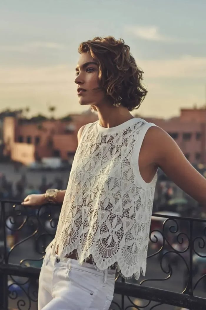 Lace fabric is synonymous with elegance and femininity, but who says it can't be incorporated into a casual and chic look?