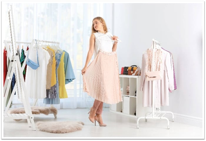 Trendy youth audiences love bold, expressive designs and layered lace combinations.