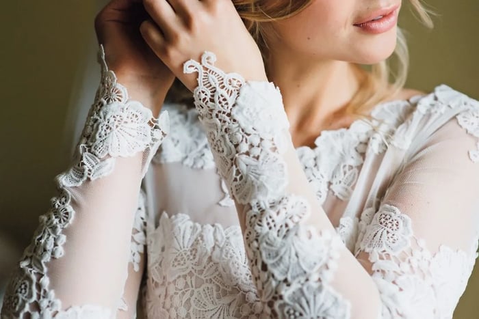 The beauty of panel lace lies in its versatility. Whether used in fabric panels, trim panels, or patchwork designs, lace panels add depth, dimension, and a touch of elegance to any garment
