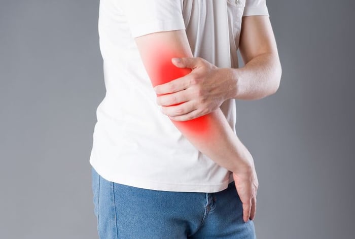 จากทั้งงานวิจัยและประสบการณ์การใช้งานจริง ครีม CFA ช่วยลดอาการปวดได้จริง โดยทำงานผ่านการฟื้นฟูข้อต่อและกล้ามเนื้อ เพิ่มความยืดหยุ่น และลดแรงเสียดทานในการเคลื่อนไหว