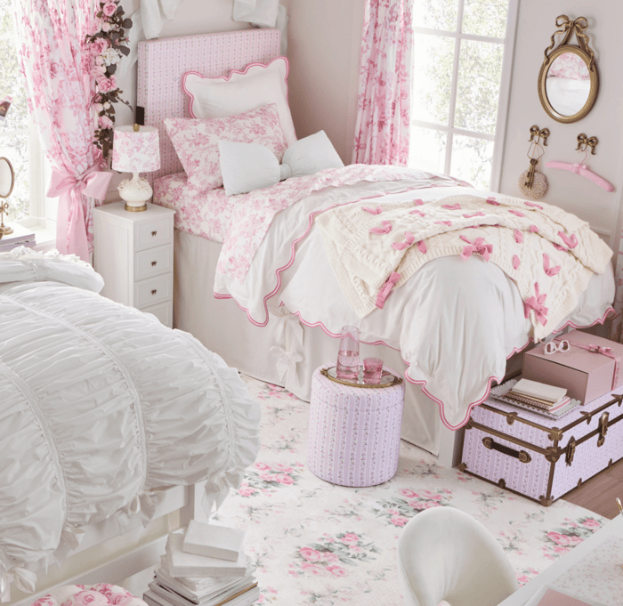Dorm-Bedding-Pottery-Barn-Teen-Loveshackfancy