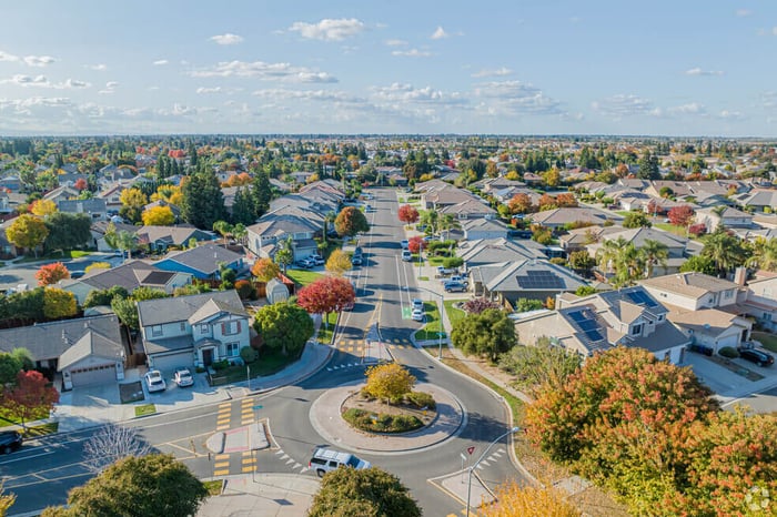 moving-to-modesto-ca-village-one-neighborhood