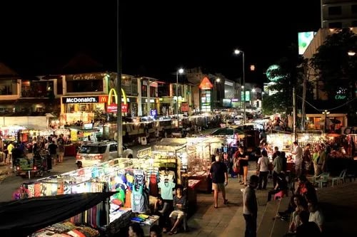 What to Do: Shopping and Cultural Exploration