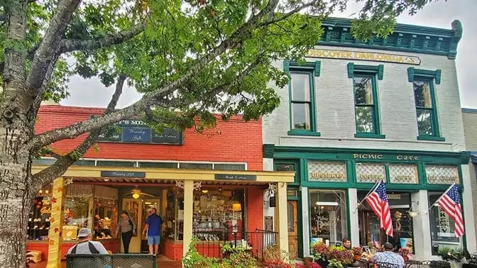 Near Mini Mall Storage in Dahlonega, GA