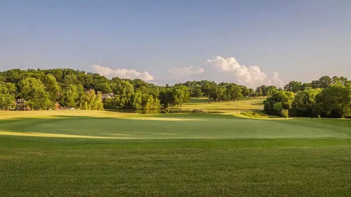 Swinging into Loganville: Hit the Greens in The Peach State  - Mini Mall Storage