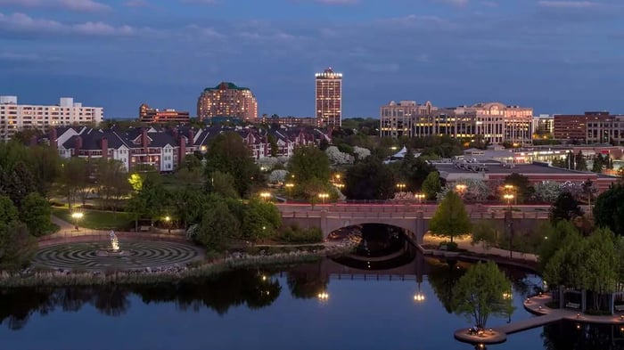 Why Choose Bloomington, MN: From Ski Slopes To Shopping Sprees