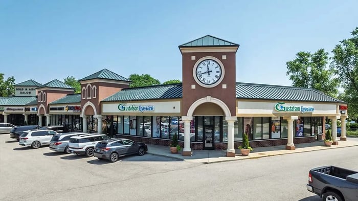 a shopping plaza in Palatine, IL