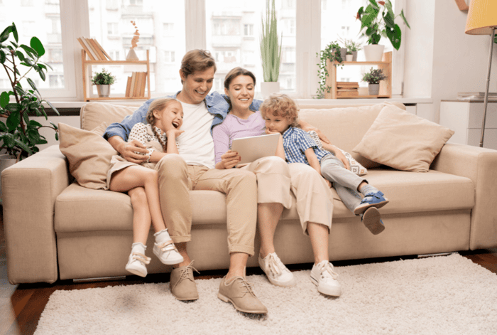 เฟอร์นิเจอร์ใช้งานได้จริง ระบบไฟฟ้าลงตัว และแสงสว่างเพียงพอ