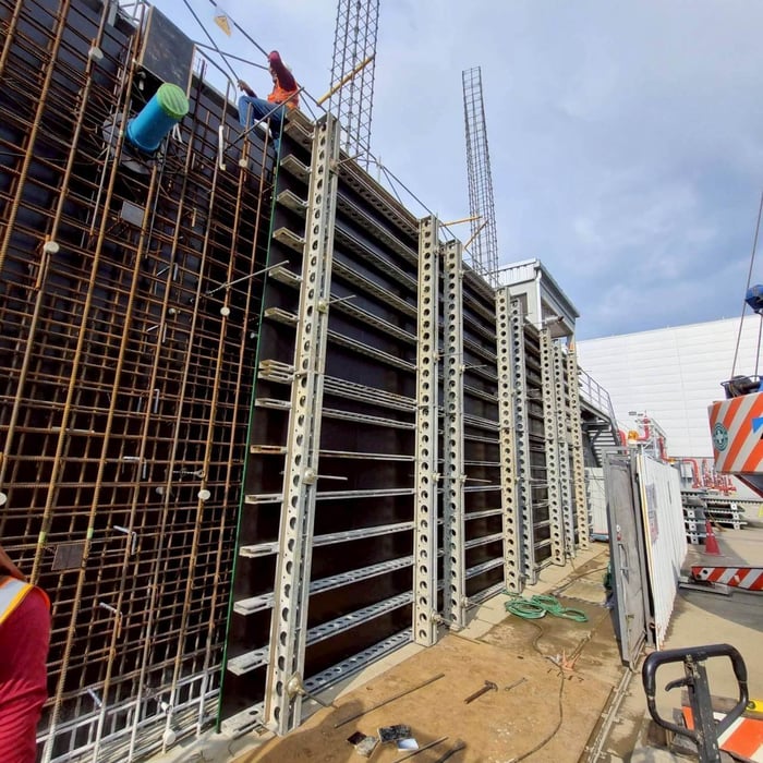 ทำงานเร็วกว่าที่เคย: หล่อถังน้ำสูง 4.8 เมตร เสร็จใน 1 เดือน