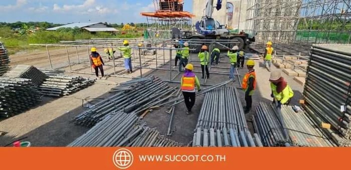 ติดตั้งนั่งร้าน : จ้างผู้รับเหมามืออาชีพหรือทำเอง แบบไหนคุ้มกว่า?