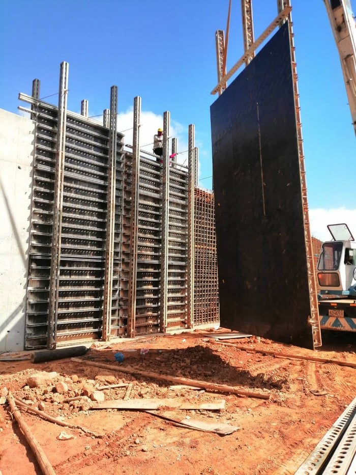 แบบหล่อคอนกรีตออกแบบคำนวณอย่างไร