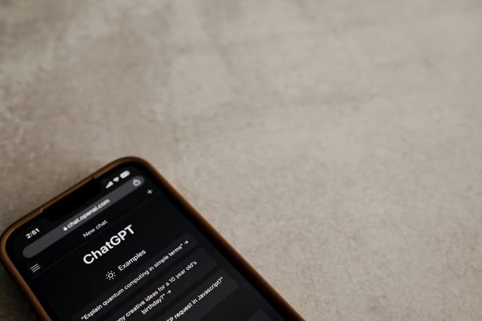 Hemingway Editor highlighting complex sentences within a content piece to improve AI readability and citation potential