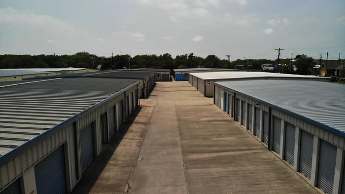 How to Store Holiday Decorations in Aransas Pass, TX