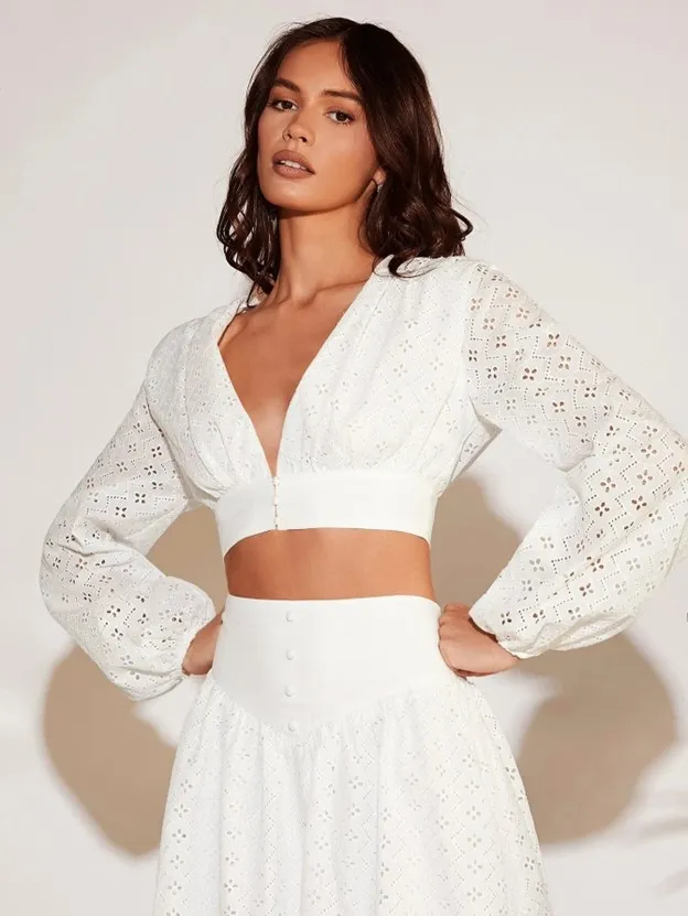 'Sheer lace' fabrics come in various patterns and styles, so it's essential to choose one that suits your body type and the occasion