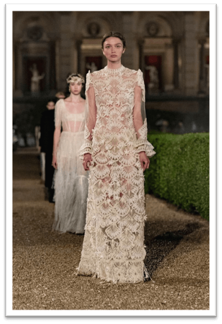 แบรนด์ดังระดับโลกใช้ผ้าลูกไม้อย่างไร? - Dior